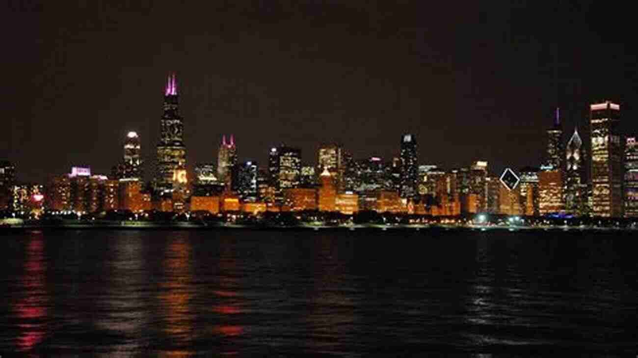 Chicago Skyline By Night Lonely Planet Chicago (Travel Guide)