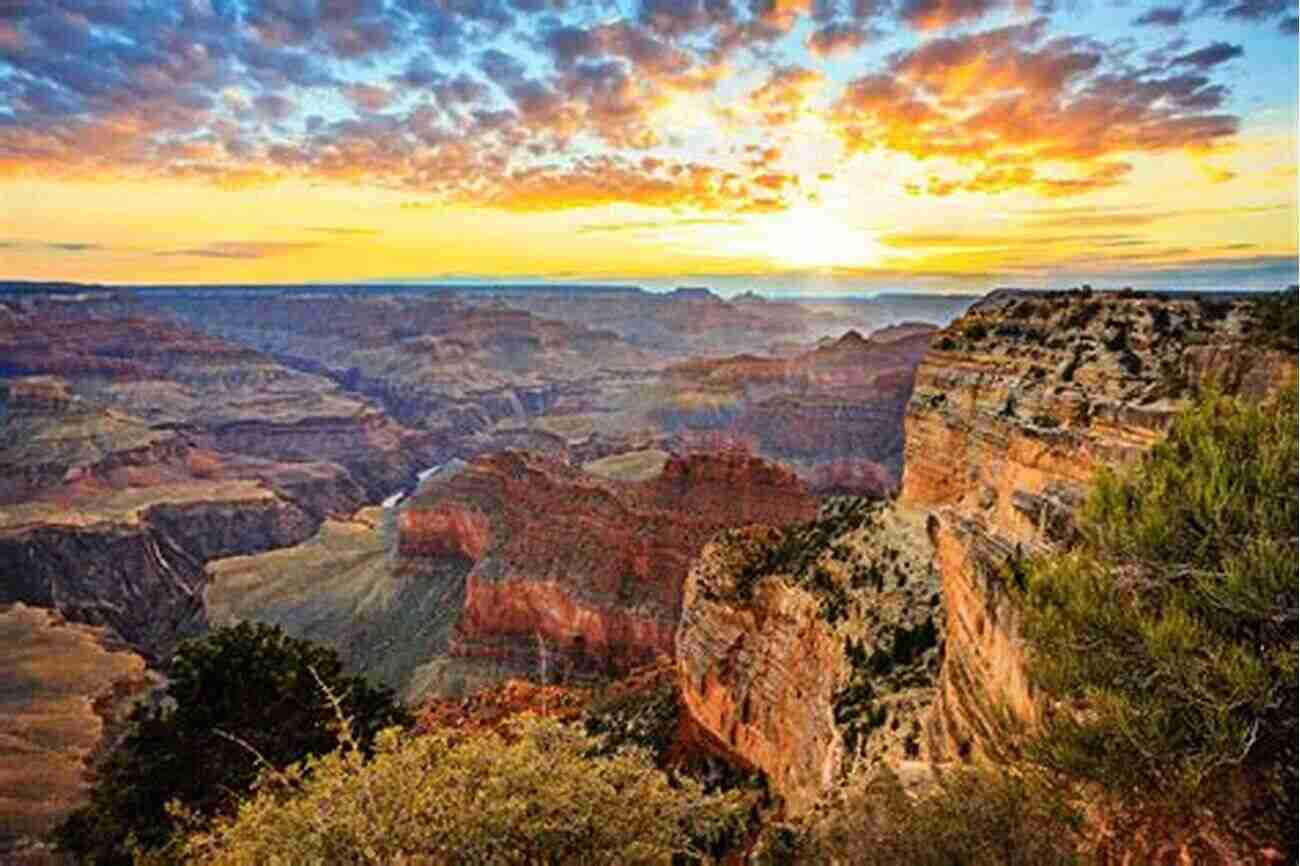 Majestic Grand Canyon Must See Photo Travel Experience USA Miami: A City Of Endless Summer: A Photo Travel Experience (USA 4)