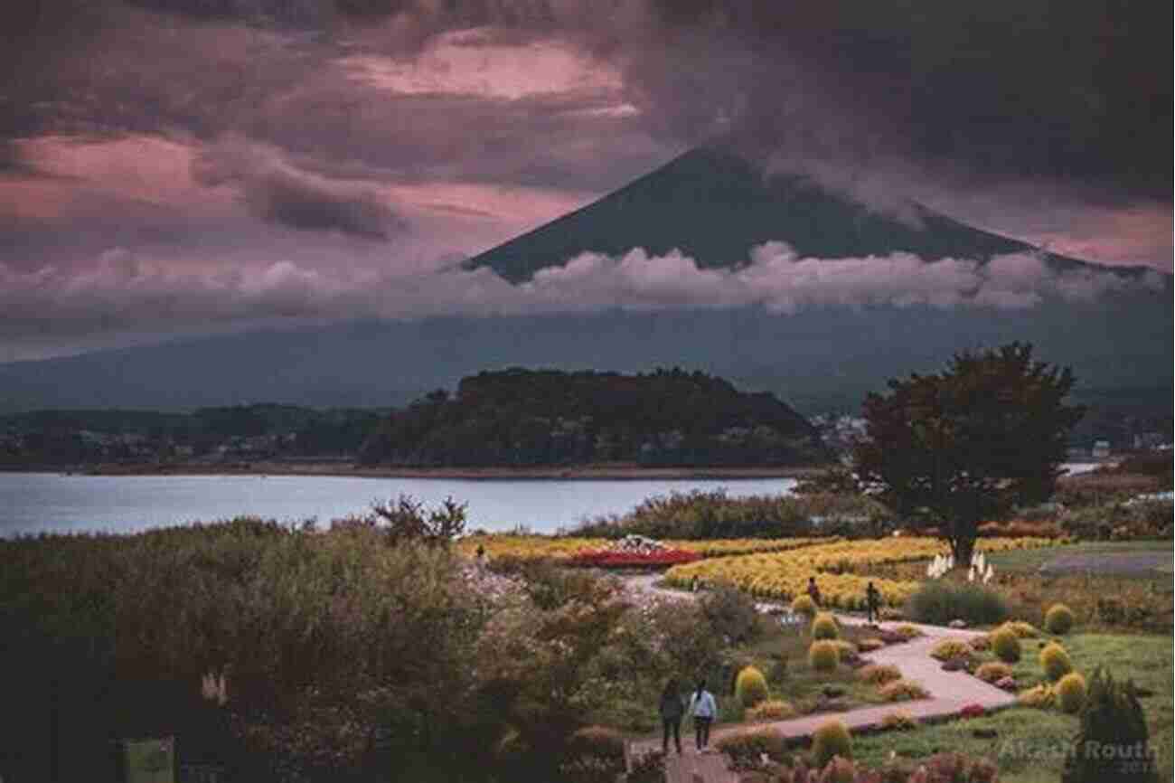 Majestic Mount Fuji In Japan Picture For Kids: Japan : Amazing Pictures Fun Facts